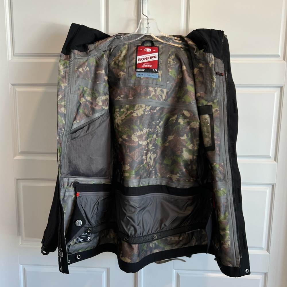 Bonfire Snow Jacket - Picture 9 of 12